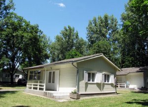 Camping & Bungalows Füred - bungalovy