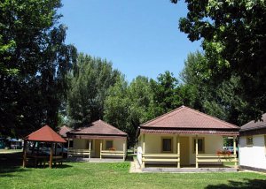 Camping & Bungalows Füred - bungalovy