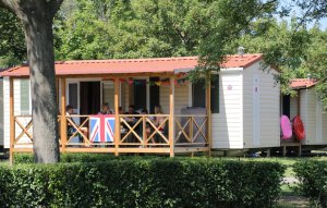 Camping & Bungalows Füred - bungalovy - areál, foto 5